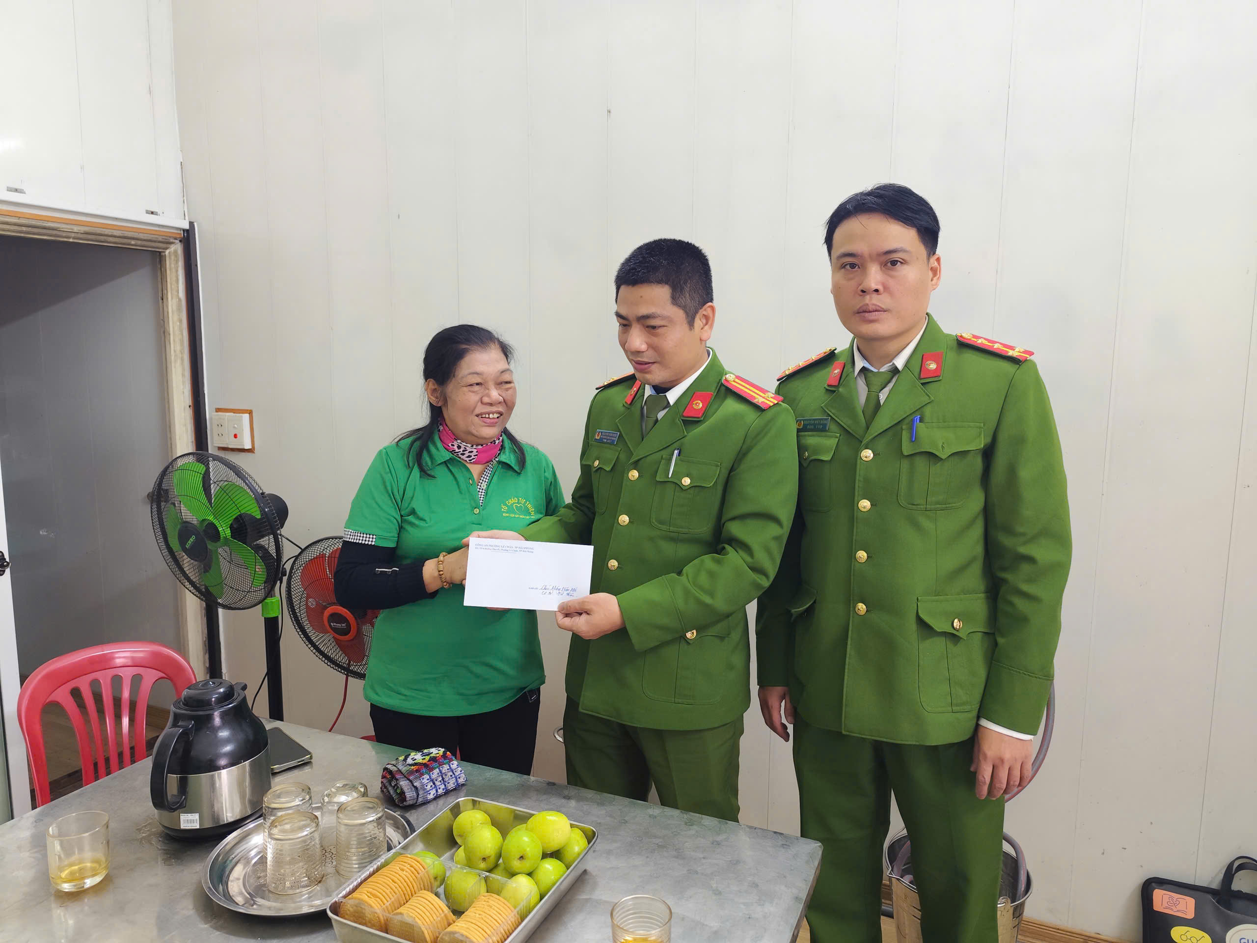 Công an phường Lê Chân triển khai hoạt động thiết thực trong phong trào thi đua 